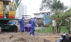 Phát hiện thi thể nam giới lẫn trong đám lục bình