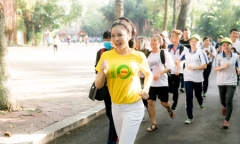 Lý Nhã Kỳ chạy bộ ủng hộ chương trình vì bệnh nhân ung thư