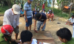 Bắt quả tang 36 con bạc đang đá gà ăn tiền tại bãi đất trống