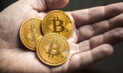 Giá Bitcoin hôm nay 7/3/2018: Phát hoảng vì giảm hơn 1.000 USD