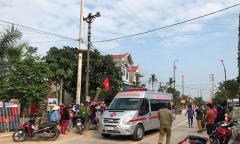 Dựng cây nêu ngày Tết, 3 anh em bị điện giật, nhập viện cấp cứu