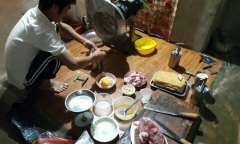 Hà Tĩnh: Phát hiện cơ sở sản xuất giò chả sử dụng hàn the