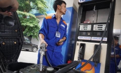 Giá xăng tăng 303 đồng/lít từ 15h chiều nay