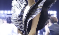 Vietnam's Next Top Model 2014 cùng hai quán quân bị “ném đá” dữ dội