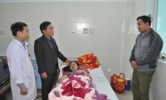 Tạm đình chỉ nữ hộ sinh 'tự ý lấy thuốc' nên nhầm thuốc dưỡng thai thành phá thai