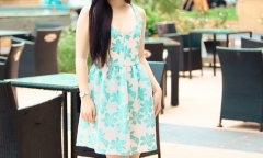 Hương Tràm vướng tin đồn sang Mỹ sinh con