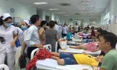 TP.HCM: Làm rõ vụ 30 trẻ bị ngộ độc phải nhập viện sau khi ăn bánh mì