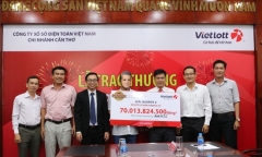 Người đàn ông Cần Thơ “ẵm trọn” hơn 70 tỷ đồng từ Vietlott