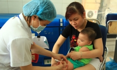 Nguy cơ dịch sởi bùng phát vì cha mẹ chạy theo