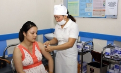 Tin tức đời sống mới nhất ngày 7/8/2018: Bố dùng dao lam cắt rốn khiến con bị uốn ván sơ sinh