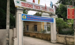 Cha dẫn hai con đi bộ 800 km, đeo balo nặng 5kg để rèn luyện ý chí