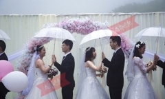 Tò mò lớp học có 15 cặp đôi kết hôn, 8 cặp kết hôn cùng ngày