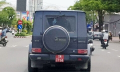 Tiết lộ danh tính tài xế lái xe Mercedes-Benz G55 gắn biển đỏ giả