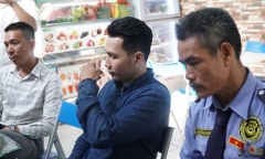 Nam thanh niên Việt kiều khoe 
