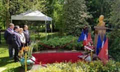 Kỷ niệm 128 năm ngày sinh Chủ tịch Hồ Chí Minh tại Pháp