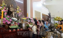 Hoạt động kỷ niệm 128 năm ngày sinh Chủ tịch Hồ Chí Minh tại Lào và Cuba