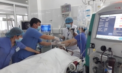 Vụ cả gia đình bị ngộ độc ở Đà Nẵng: Người chồng sống sót đã cử động được