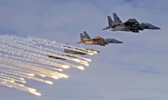 Israel phá hủy máy bay Boeing chở vũ khí của Iran tại Syria