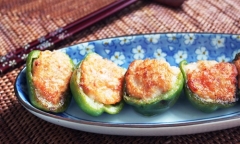Ớt chuông xanh nhồi tôm – món ăn ngon, đẹp mắt dành cho cả gia đình