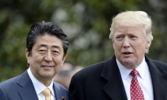 Tổng thống Trump khuyên Nhật Bản bắn hạ tên lửa Triều Tiên