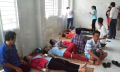 Nguyên nhân khiến hàng trăm công nhân nhập viện sau khi ăn cơm trưa