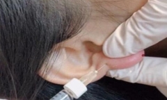 Đổ xô đi tiêm 