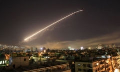 Ông Trump định không kích căn cứ Nga ở Syria nhưng bị 