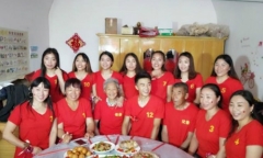 Trung Quốc: 11 chị gái gom hơn 1 tỷ làm đám cưới cho em trai 22 tuổi