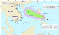 Áp thấp nhiệt đới giật cấp 9 đang di chuyển nhanh vào Biển Đông