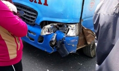Chạy xe máy từ Sài Gòn về Nghệ An ăn Tết, 2 thanh niên gặp nạn thương vong