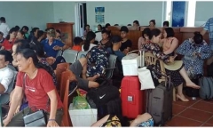 Thời tiết xấu, 5.000 du khách đang mắc kẹt trên đảo Cô Tô