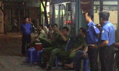 Hàng chục thanh niên hỗn chiến trong đêm, cả khu phố náo loạn
