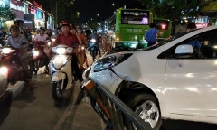 Tin tức tai nạn giao thông mới nóng nhất hôm nay 20/5/2019: Xe buýt tông taxi công nghệ