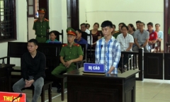 Giá đắt cho 2 thanh niên ra tay hại người vì một... ánh mắt