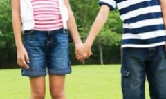 Làm gì khi con yêu sớm?