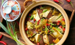 Canh dưa chua quá quen thuộc nhưng chế biến ngon 