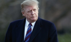 Phi công Hải quân Mỹ tuyên bố nhìn thấy UFO, Tổng thống Trump nói gì?