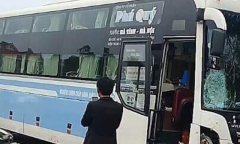 Nghệ An: Xe khách tông liên hoàn, 4 người thương vong