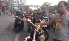Xôn xao video