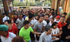 Philippines: 3 vụ nổ xảy ra liên tiếp ngay trước thềm bầu cử