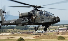 Tin tức thế giới mới nóng 24h qua: Mỹ chuyển trực thăng tấn công AH-64E Apache cho Ấn Độ