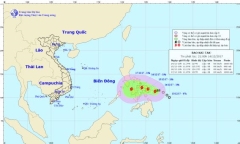 Bão Kai-tak giật cấp 10 áp sát Biển Đông