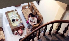 Con gái chụp trộm ảnh bố mẹ tình cảm khiến nhiều người suy nghĩ lại về hạnh phúc