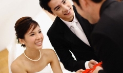 Khốn khổ vì gửi phong bì cưới, mất bạn, bị ăn chặn đủ đường