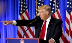 Donald Trump ‘đấu khẩu’ với phóng viên CNN trong họp báo