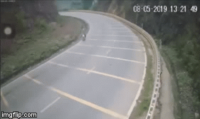 Video: Vào cua như