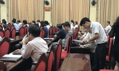 Hà Nội yêu cầu điểm danh, công khai tên cán bộ bỏ họp giữa chừng