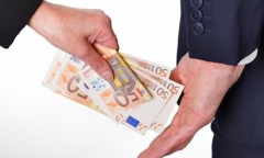 Tịch thu gần 10 triệu USD ở nhà cựu bộ trưởng  Ukraine