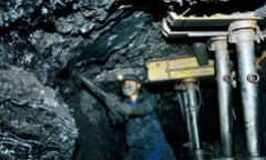 Vinacomin: 4.000 công nhân có nguy cơ mất việc nếu EVN giảm mua than