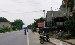 Va chạm với xe cảnh sát giao thông, bé gái 14 tuổi tử vong